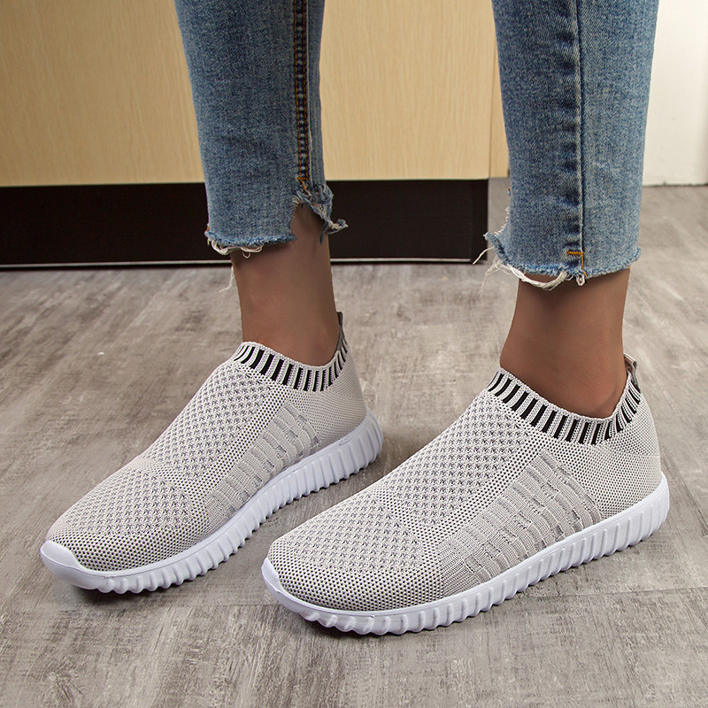Hot fashion, breathable, light sports casual shoes, round head, large women's shoes
