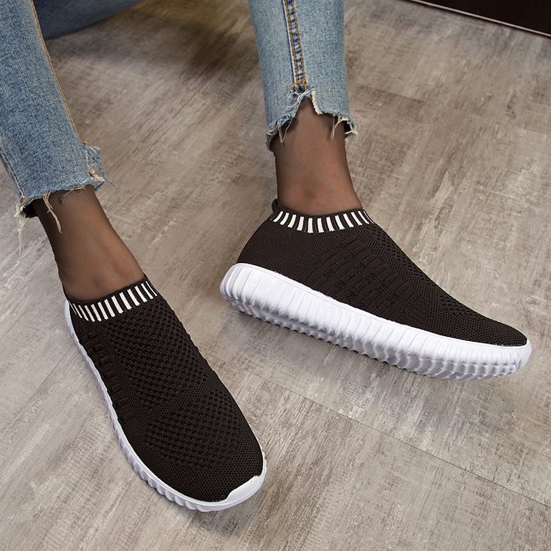 Hot fashion, breathable, light sports casual shoes, round head, large women's shoes