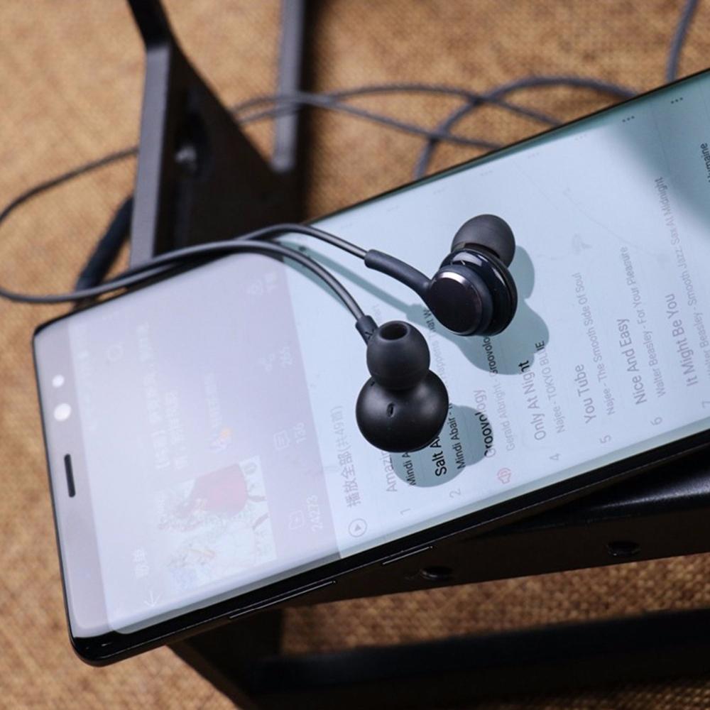 Noise Isolating Earphones - Grey