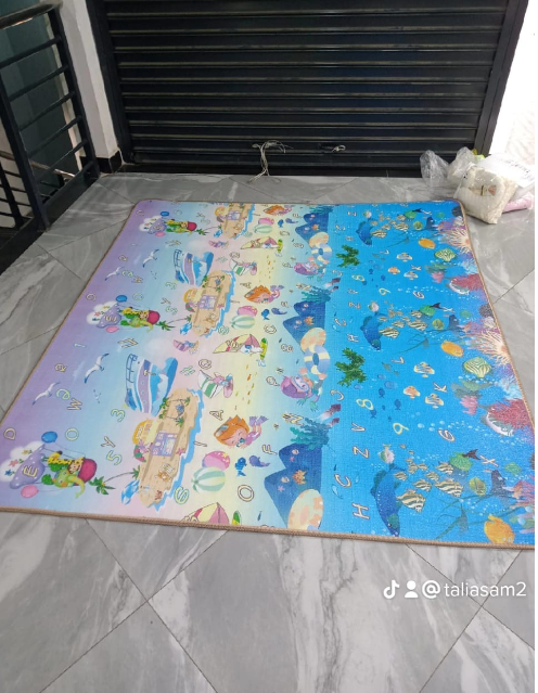 Baby crawling playing mat (print may varry)