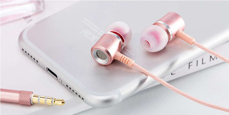 Black friday wired earphones with two in-Ear Sport with microphone for smart cell phone