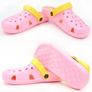 2019 Korean version of cute cartoon couple female crocs nest female one  word beach slippers pink