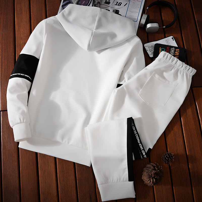 Suits Men&apos;s T- shirt New Sports Leisure Suit Young Men Slim Two Pieces (Clothes+Trousers) Suit
