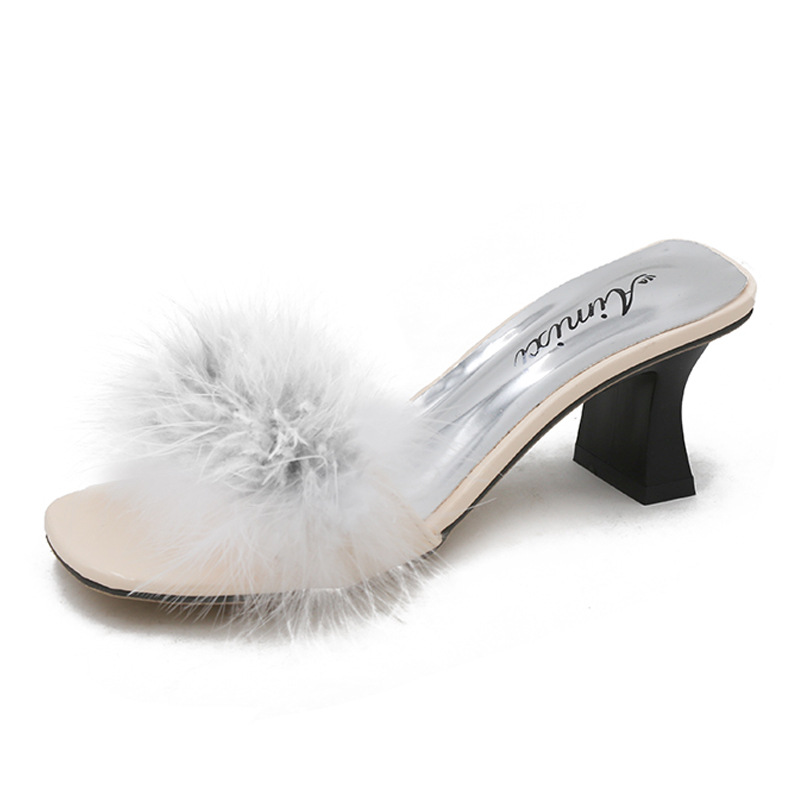 New Korean Style Outdoor Women&apos;s Sandals fashion Fluffy Slippers