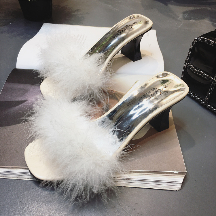 New Korean Style Outdoor Women&apos;s Sandals fashion Fluffy Slippers