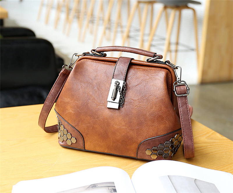 KIKO 2019 New Wave Retro Rivet Hit Color Lock Buckle Handbag Wild Shoulder Slung Ladies Bag