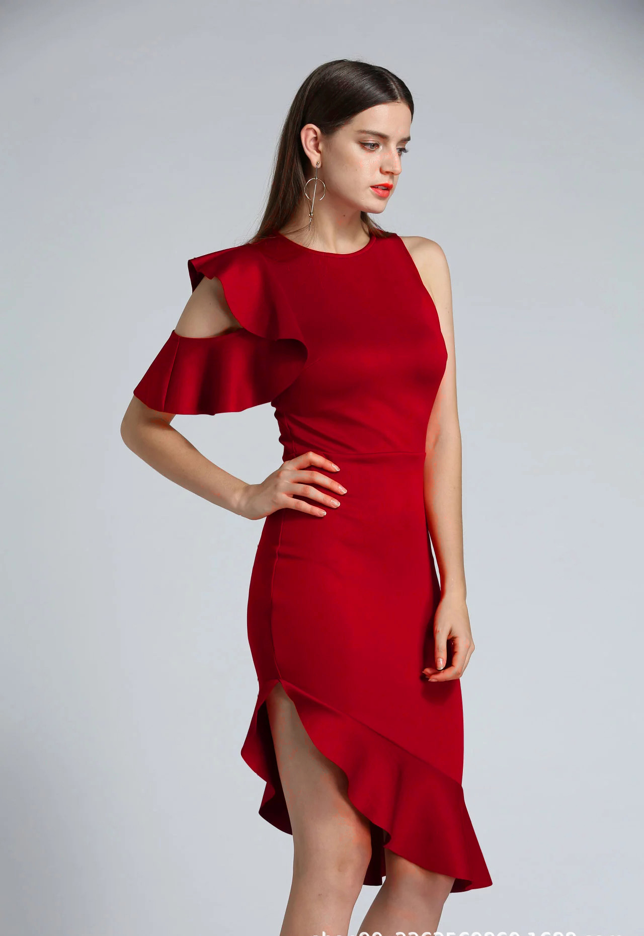 Women's autumn/winter new evening dress explosively flying sleeve off-the-shoulder ruffled skirt