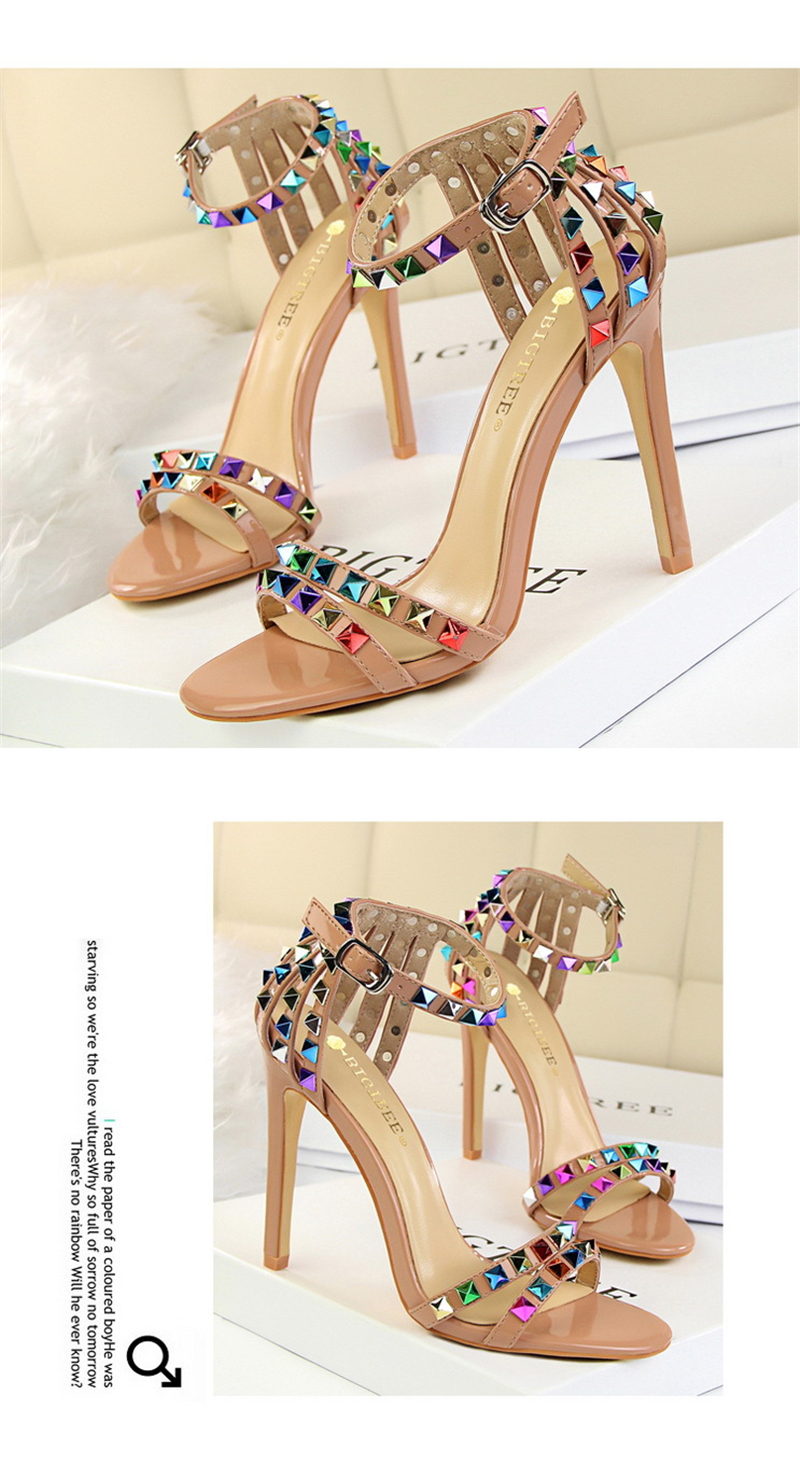 Roman style women's shoes with ultra-high heels and open-toe cut-out coloured rivet sandals