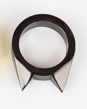 Women&apos;s self-defense tools Essential for outdoor sports Can be used for boxing Brass Knuckles