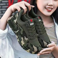 Fashionable new men's sneakers Camouflage flying woven sports shoes Outdoor  casual shoes Boy's breathable gym shoes Comfortable training shoes student military training 41 army green