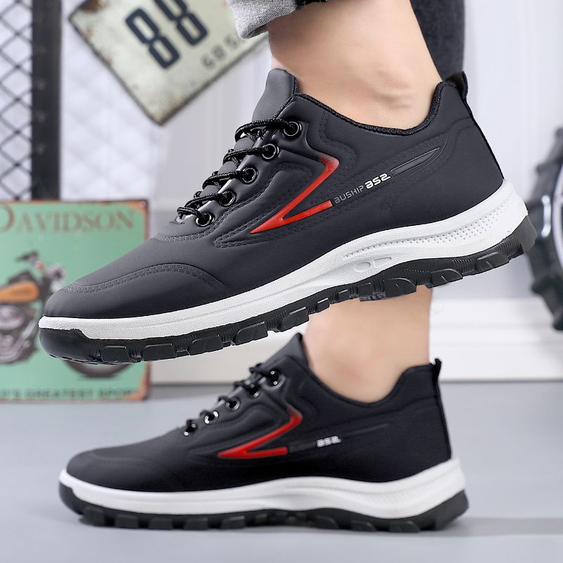 New arrivals men's athletics shoe driving shoes Dad's non-slip work shoes boy's walking shoes breathable casual shoes students running shoes comfortable sneakers