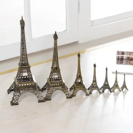 Creative metal decorationsA model of the Eiffel Tower in France Metal work Decorations