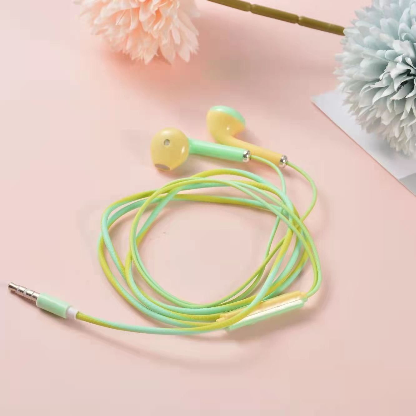 Portable Wired Headphone 3.5mm In-ear Earbuds Earphone Stereo 4 Color Wire Headset With Microphone Earphone Box For Smartphones