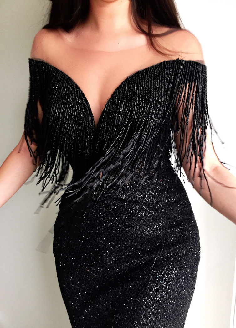 Sexy Personalized Evening Dress High V Neck Squins Skirt Lady Off Shoulder Red Carpet Dress