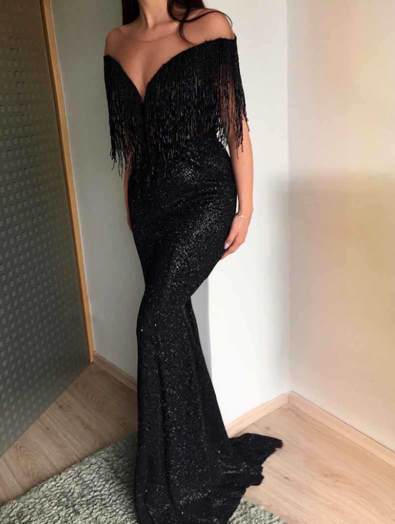 Sexy Personalized Evening Dress High V Neck Squins Skirt Lady Off Shoulder Red Carpet Dress