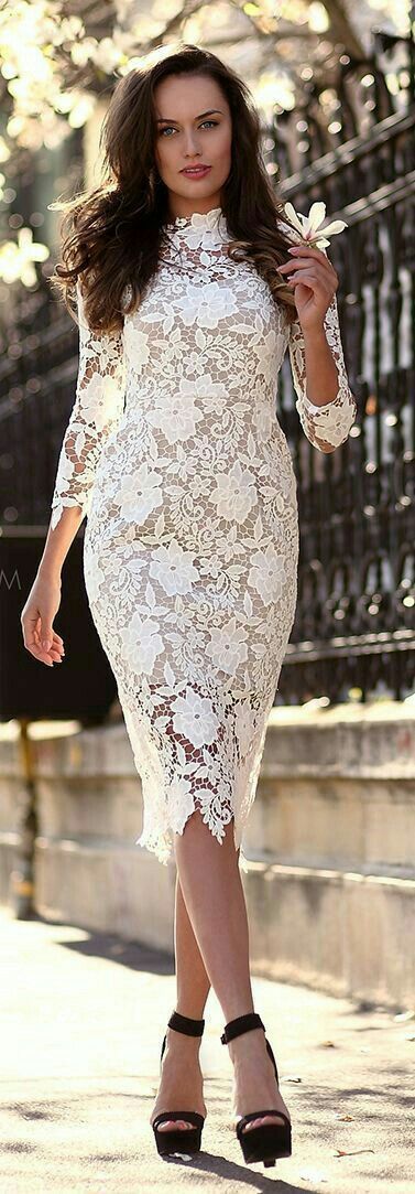 Sexy Personalized Hollowing out Round collar Dress Lace Skirt Ma&apos;am Concert Dress Party Dress