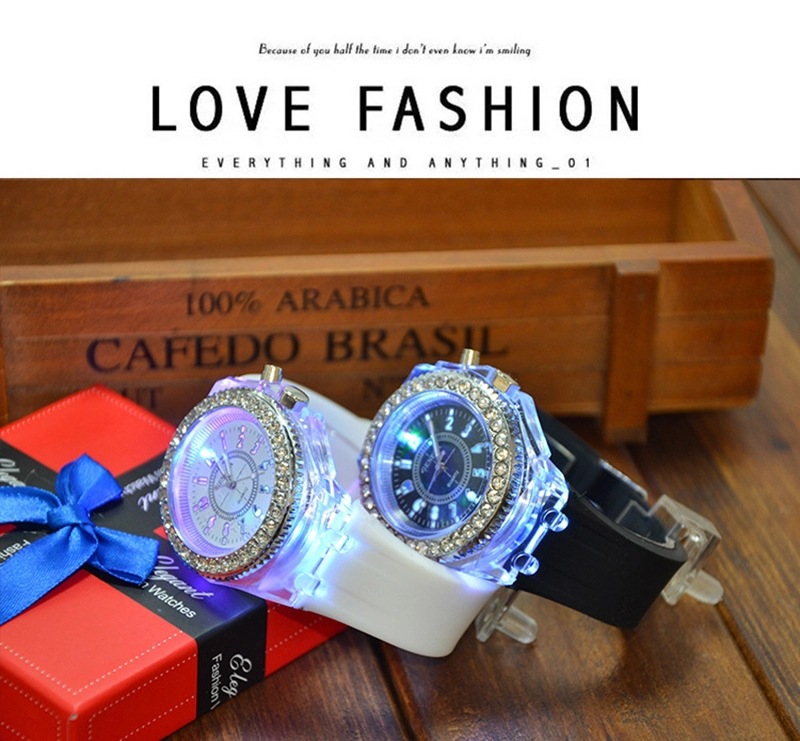 Fashion Man Women Silicon Wrist Watch Diamonds Night light Watch LeisureTime Lovers Girls Women Watches
