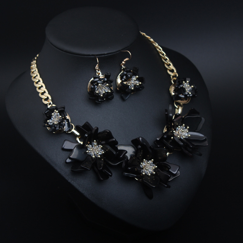 New Fashion Handmade Resin Flower Necklace Earring Set Clavicle Chain Temperament Female Accessories