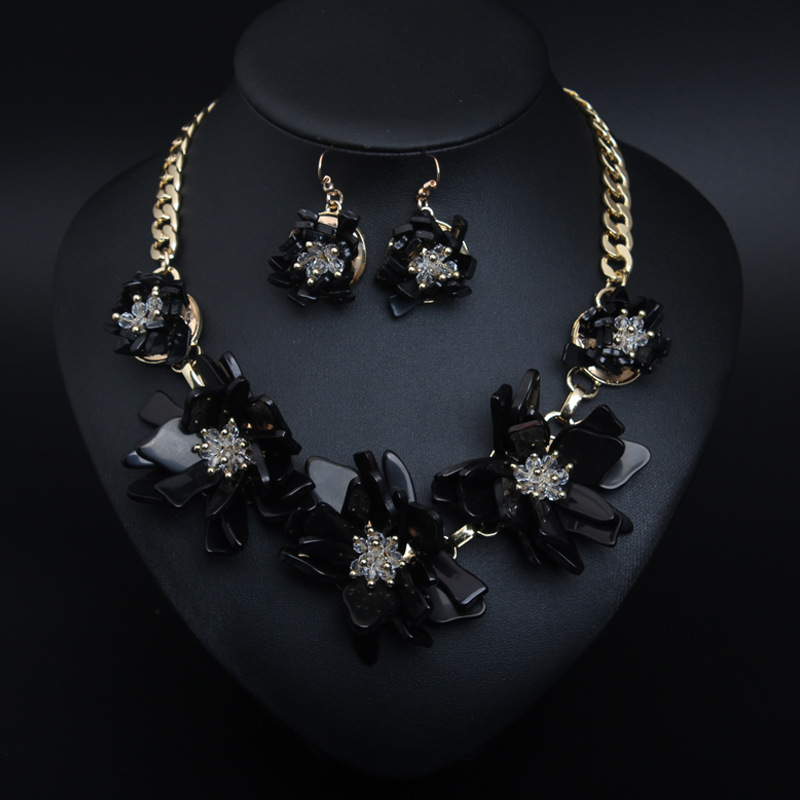 New Fashion Handmade Resin Flower Necklace Earring Set Clavicle Chain Temperament Female Accessories