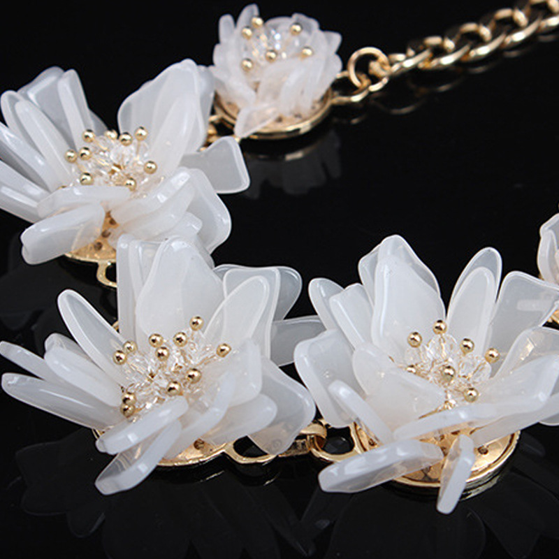New Fashion Handmade Resin Flower Necklace Earring Set Clavicle Chain Temperament Female Accessories