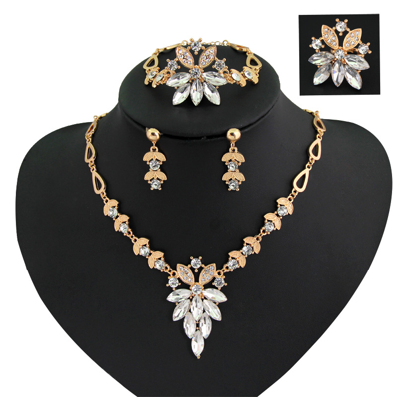 Fashion New African Gold Alloy Retro Emerald Clavicle Necklace Earrings Bracelet Jewelry Wedding Set