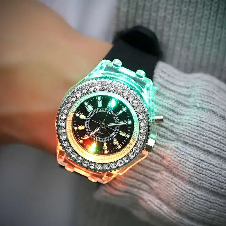 2022 Fashion New Man Women Silicon Wrist Watch Diamonds Night Flash Light Lovers Lady Boy Girl Students Gifts Women Watches