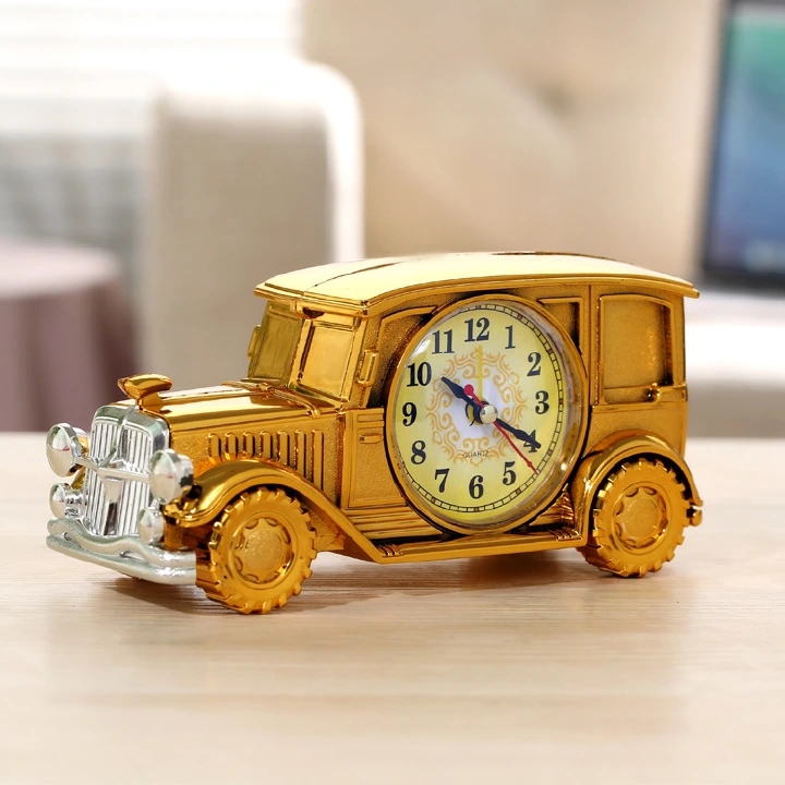 Luxury Big Boss Six Vintage Car Table Alarm Clocks Retro and Nostalgic Living Room Bedroom Decoration Digital Pointers Plastic Desk Clocks Students Couples Lovers Time-Value Gift Clocks
