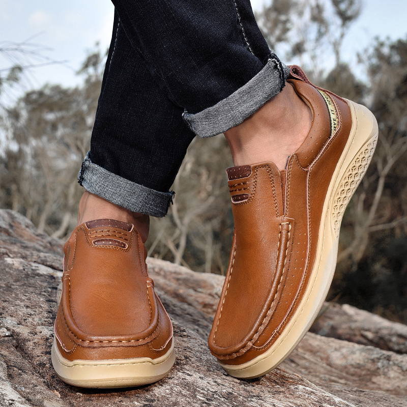SocNoDn Luxury Men&apos;s Fashion Casual Genuine Leather Shoes Loafers Men Climbing Hiking Sneakers Boots