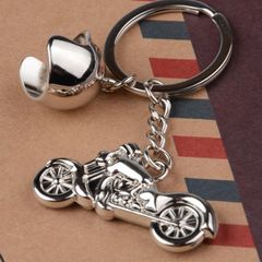 Motorcycle helmet high quality lead-zinc alloy keychain creative men's gift keychain Silver as picture