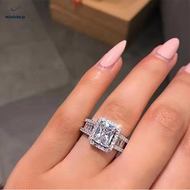 Women Luxury  Diamond Ring Office Lady Ring Dress Accessories Jewelry Gift