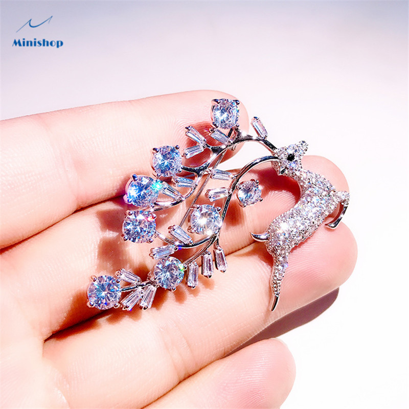 Women Elegant Deer Brooch Luxury Sweater Pin Collar Pin Party Clothes Jewelry Dress Accessories
