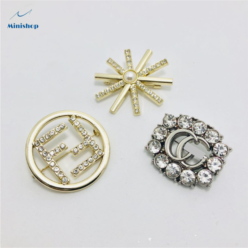 Women Fashion Brooch English Latter Brooch Lady Dress Accessories Jewelry