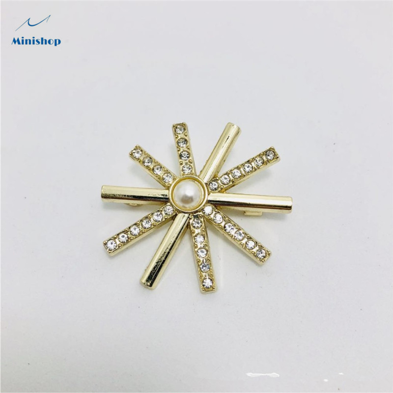 Women Fashion Brooch English Latter Brooch Lady Dress Accessories Jewelry