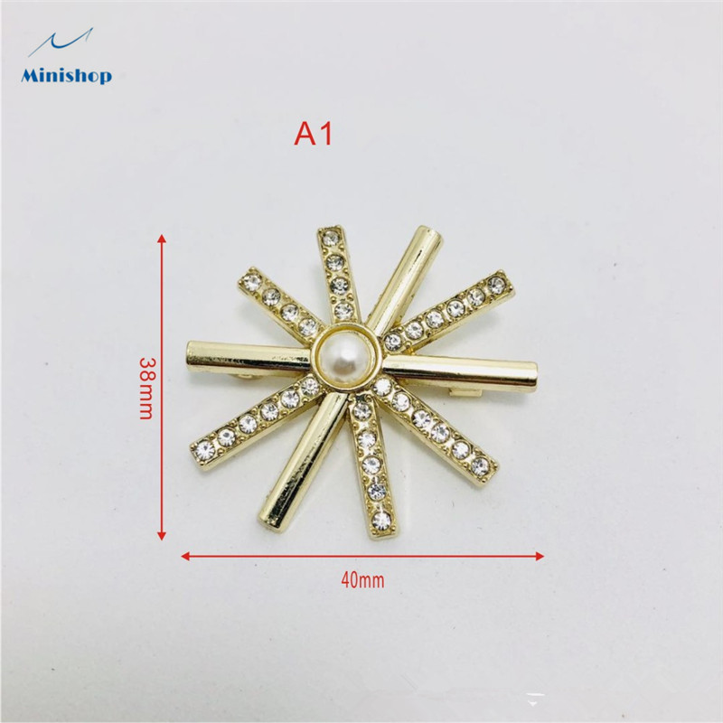 Women Fashion Brooch English Latter Brooch Lady Dress Accessories Jewelry