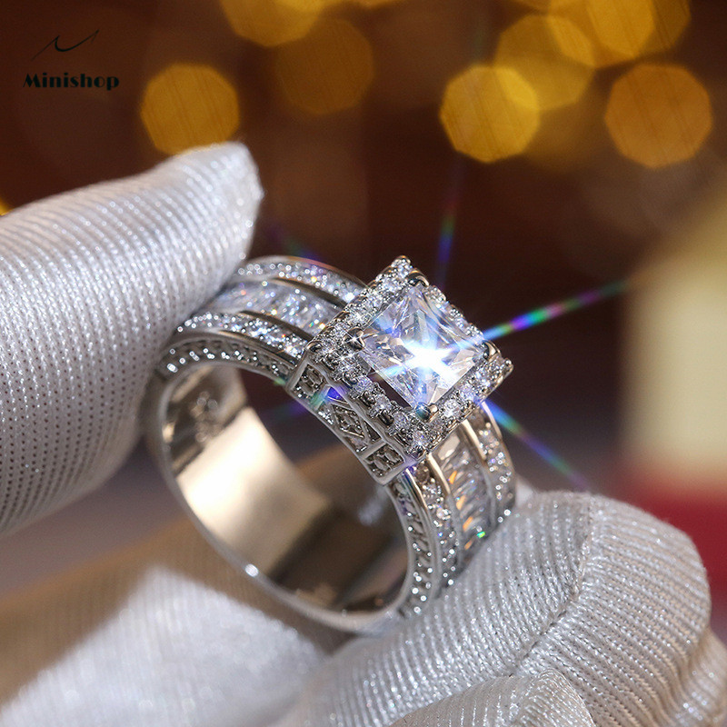Wome New  Square Ring Flash Diamond Luxury Engagement  Proposal Wedding Ring Dress Accessories