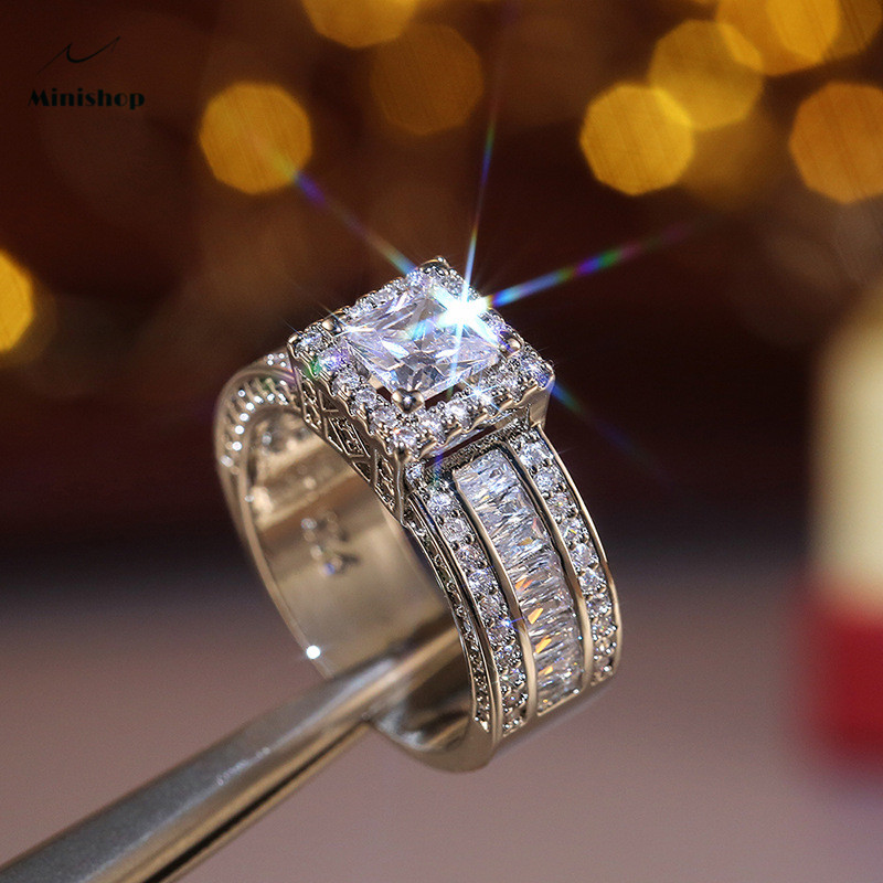 Wome New  Square Ring Flash Diamond Luxury Engagement  Proposal Wedding Ring Dress Accessories