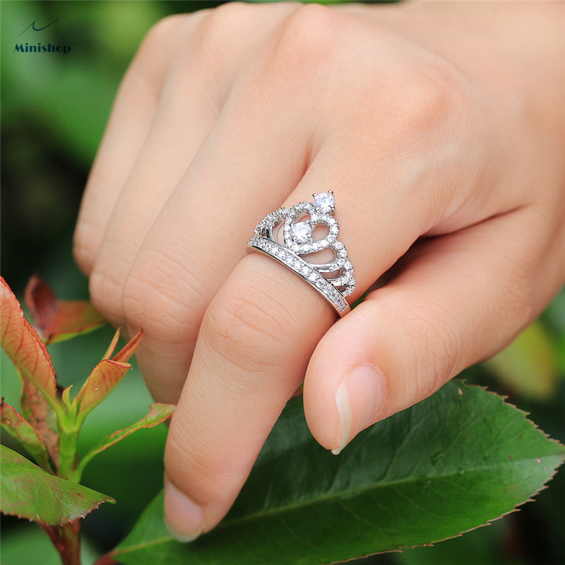Women's Ring Classic Silver plated Lady Crown Zircon Wedding Diamond Ring Proposal Ring
