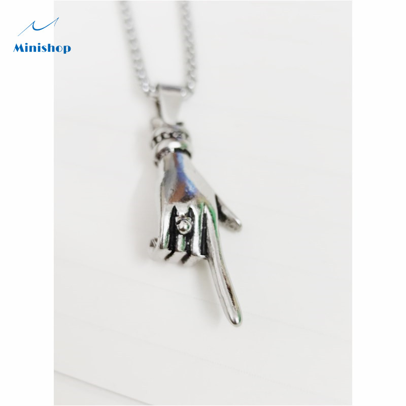 Men New Pendant Finger Chain Boy Necklace Fashion Ins Pendant T-shirt Watch Accessories Jewelry