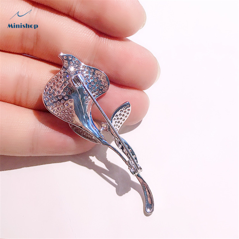 Lady Tulip Brooch Luxury Cardigan Clasp Brooch Women Suit Accessories Vintage Cape Clasp