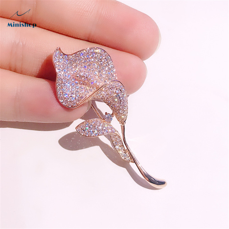 Lady Tulip Brooch Luxury Cardigan Clasp Brooch Women Suit Accessories Vintage Cape Clasp