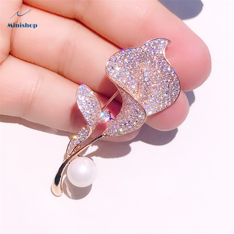 Lady Tulip Brooch Luxury Cardigan Clasp Brooch Women Suit Accessories Vintage Cape Clasp