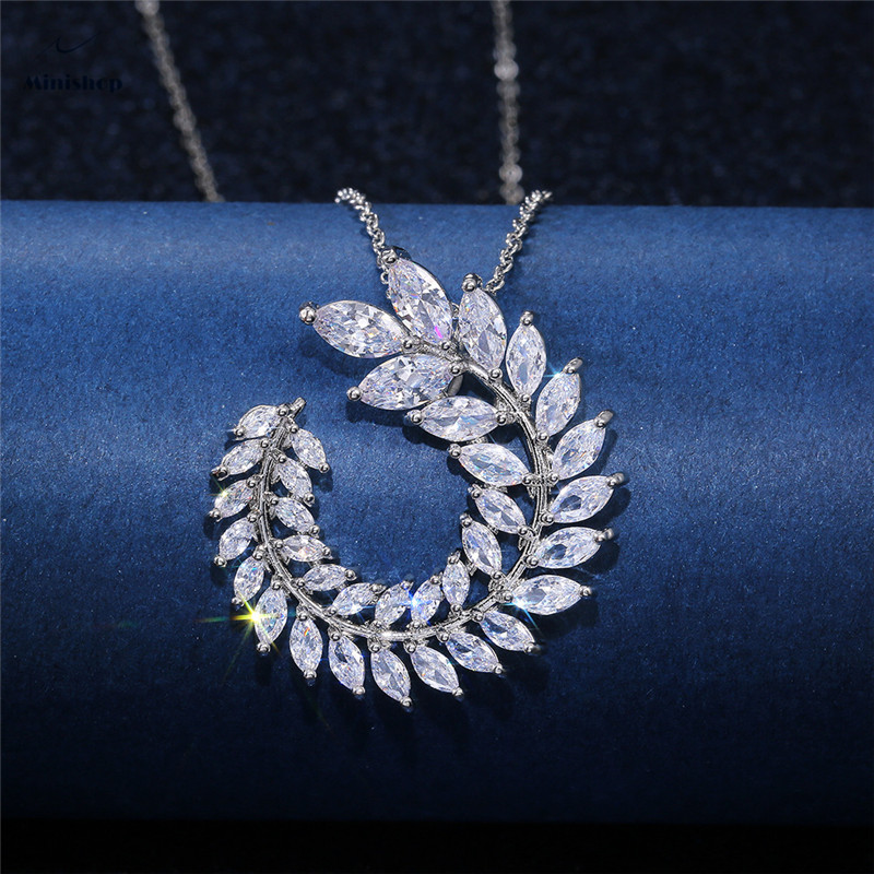 Women New Fashion Zircon Diamond Pendant Leaf Necklace with Clavicular Chain Luxury Lady Necklace