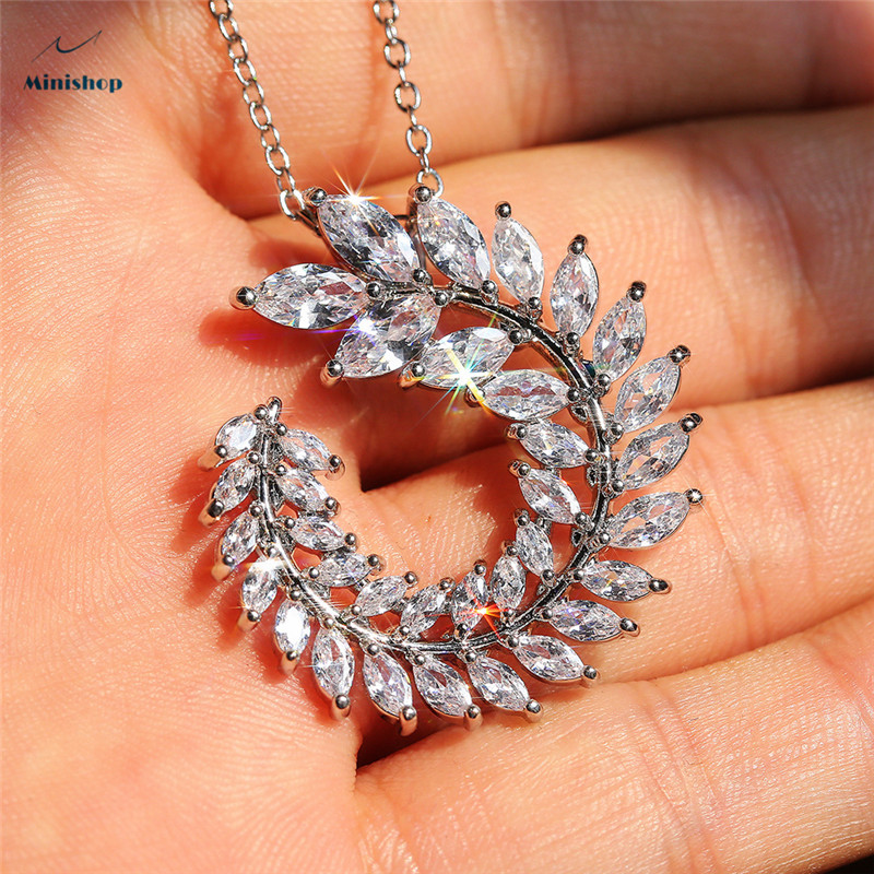 Women New Fashion Zircon Diamond Pendant Leaf Necklace with Clavicular Chain Luxury Lady Necklace