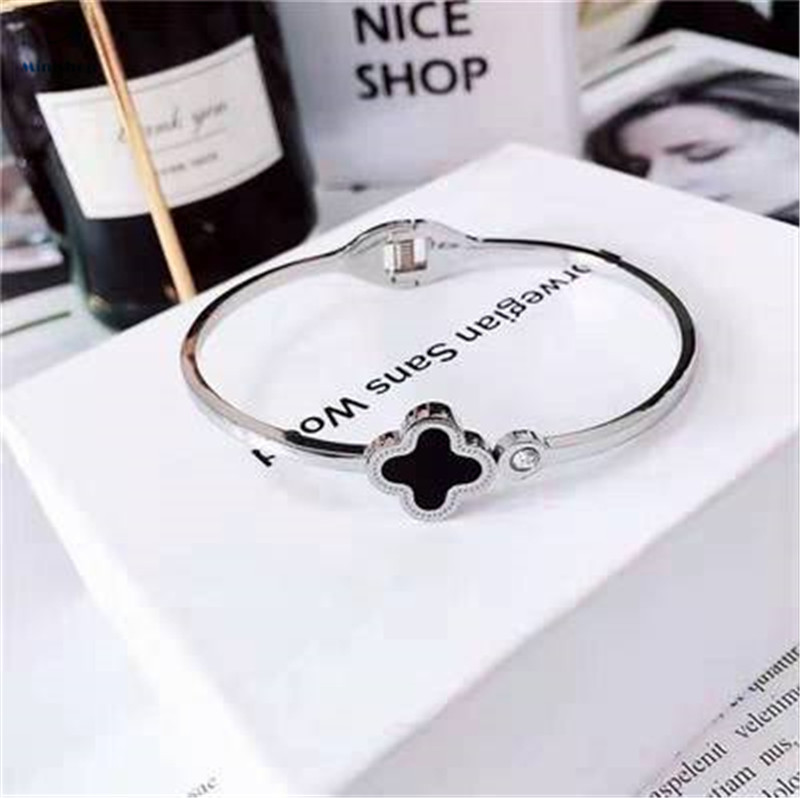 Women New Fashion Bracelet Four Leaf Grass Titanium Steel Bracelet Rose Gold Non-fade Bracelet