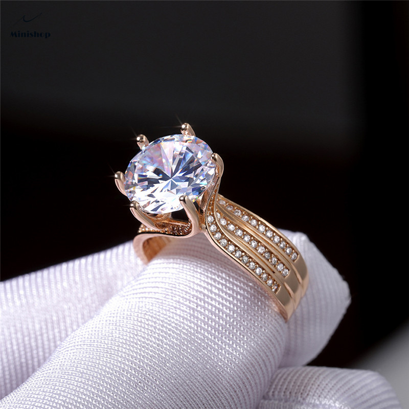 Fashion Diamond High Grade 3A Zircon Engagement Ring Lady Classic Six Claw Gold Wedding Ring Jewelry
