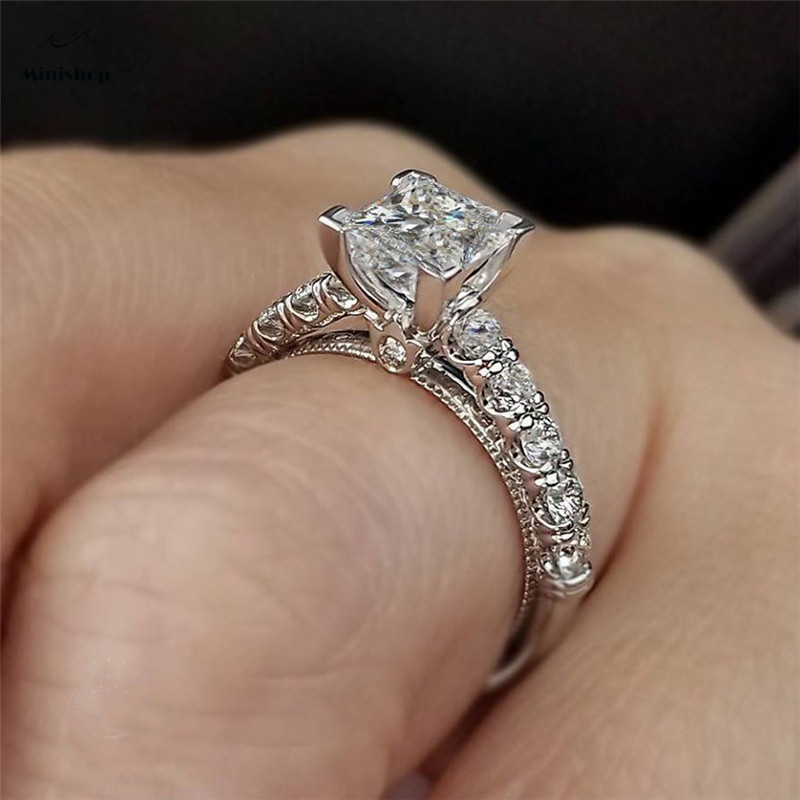 Lady Jewelry Classic zircon Diamond Horse-eye Shaped Wedding Ring Proposal Engagement Ring