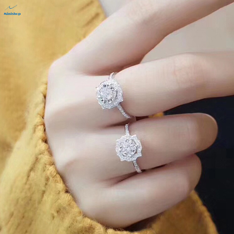 Lady New Exquisite Zircon Engagement Ring Square Diamond Ring Luxury Wedding Jewelry