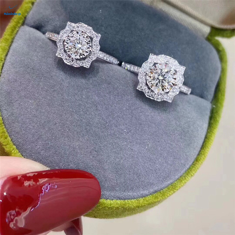 Lady New Exquisite Zircon Engagement Ring Square Diamond Ring Luxury Wedding Jewelry