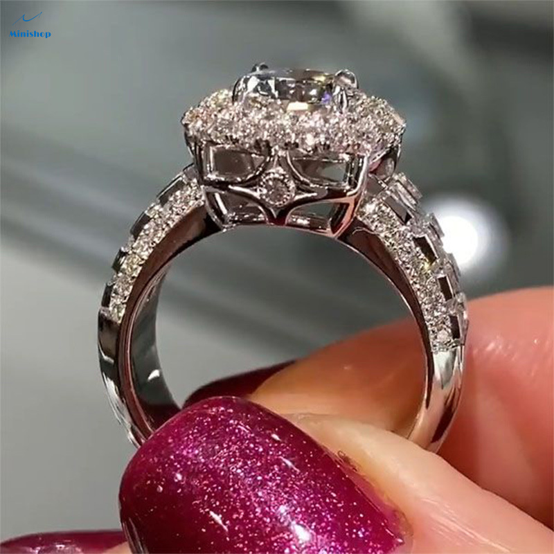 Lady Fashion Luxury Wedding Ring Plated Platinum Diamond Engagement Ring Super Flash Zircon Jewelry