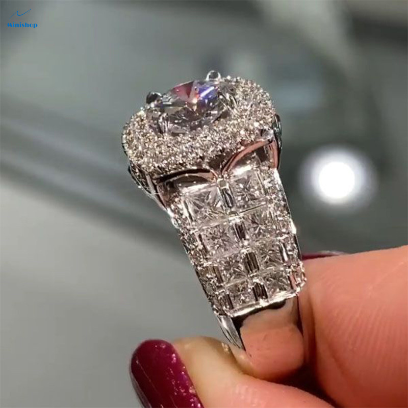 Lady Fashion Luxury Wedding Ring Plated Platinum Diamond Engagement Ring Super Flash Zircon Jewelry